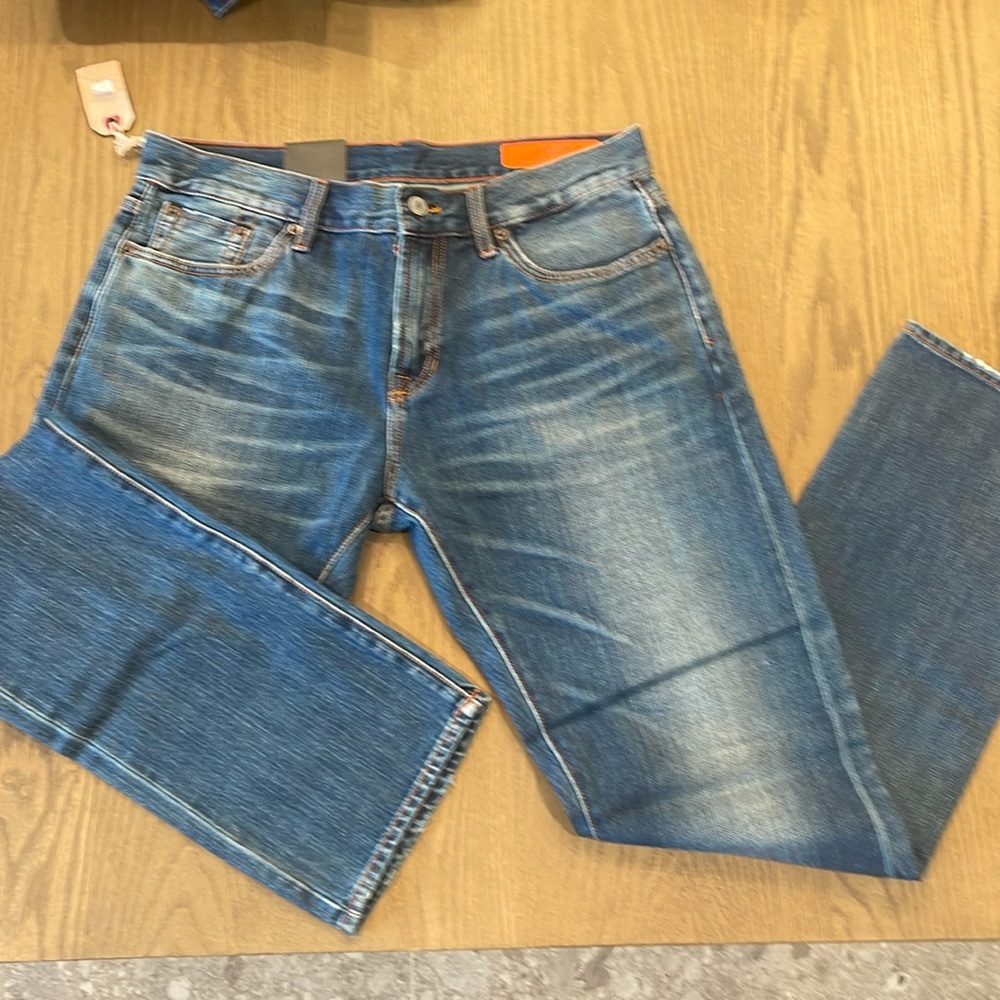 Men’s medium Mick Jean shop jeans.